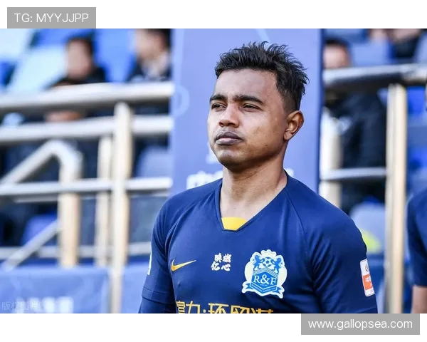 阿尔瓦罗牵手泰山只待官宣新程